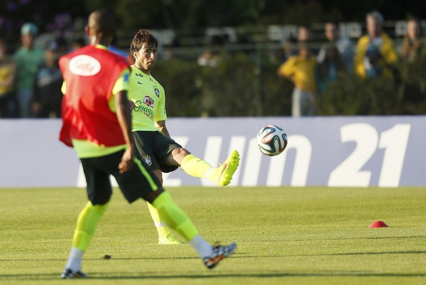 巴西隊長恢復參加合練 內馬爾等人水中訓練