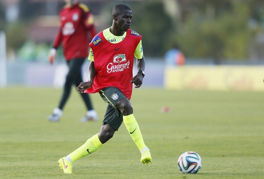 巴西隊長恢復參加合練 內馬爾等人水中訓練