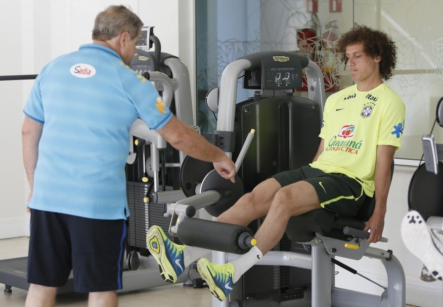 巴西隊長恢復參加合練 內馬爾等人水中訓練