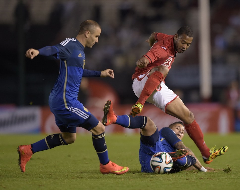 阿根廷熱身3-0 梅西遭嚴防