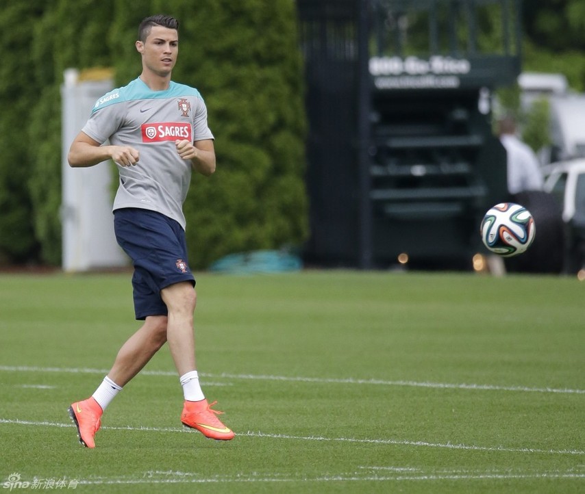 葡萄牙備戰世界杯C羅跟訓