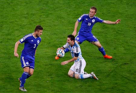 球迷辣評：梅西等了八年才等來他的世界杯第二粒進球