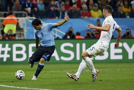 烏拉圭隊(duì)員評(píng)分 暴牙蘇8分居首