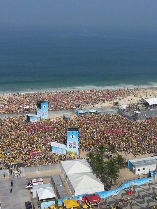 霸氣！4萬巴西球迷齊唱國歌助威