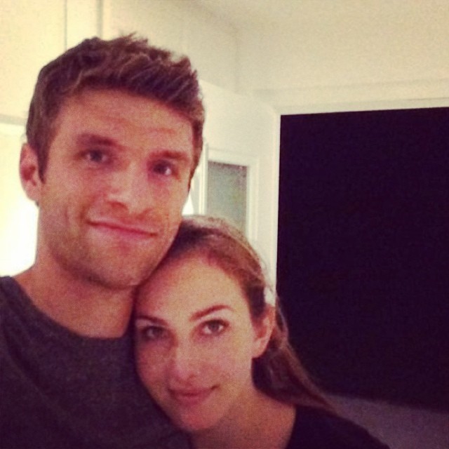 穆勒俏妻曬幸福照為老公戰決賽打氣