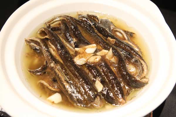 Please eat the exhibits