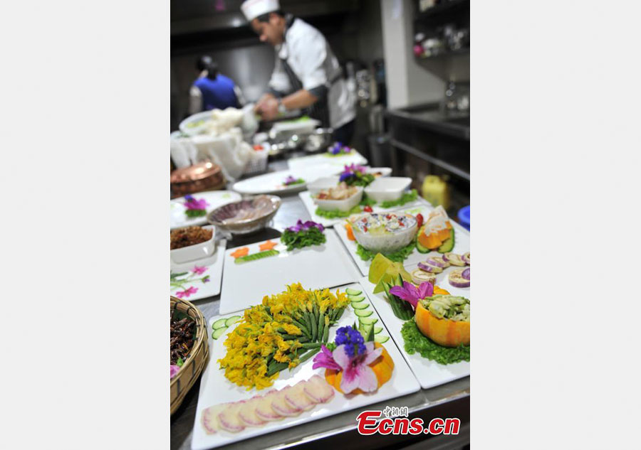 Flower dishes cooked in Kunming
