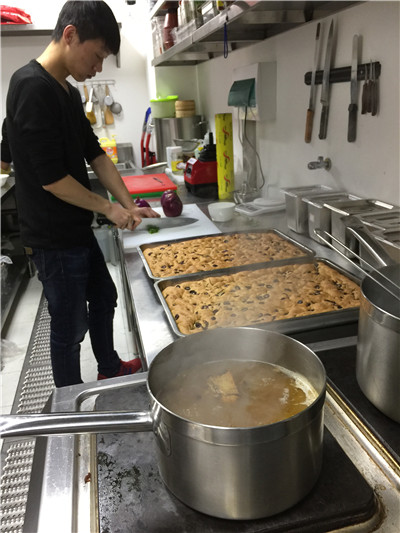 Health-minded kitchen promotes power of bone broth