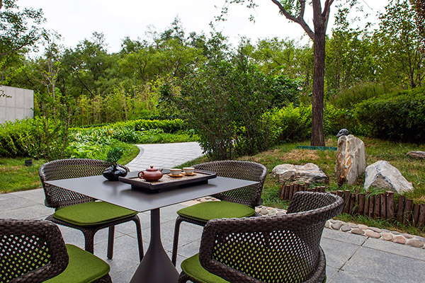 Bartender gives teahouse a cool summertime twist