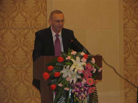 各使館官員亮相教育展發布會現場