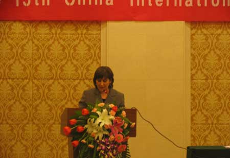 各使館官員亮相教育展發布會現場