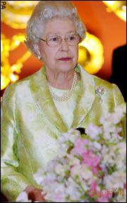 英女王80大壽百叟同樂 畫像雕像蠟像同日亮相