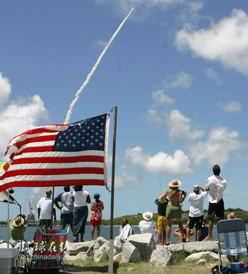 “發(fā)現(xiàn)”號(hào)獨(dú)立日“帶病上崗”隱憂難除