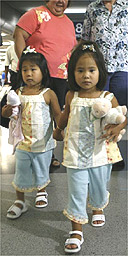 美兩對夫婦收養中國女孩 查基因發現孩子竟是親姐妹