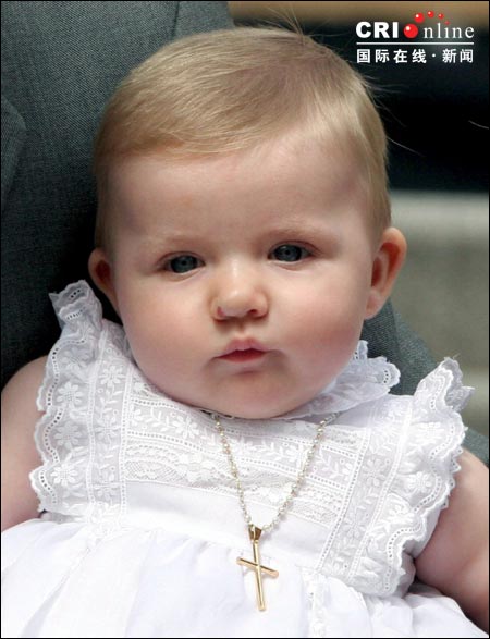 西班牙公主周歲生日 王室公布王儲(chǔ)全家福（組圖）