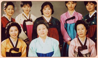 經濟萎靡 韓國再度流行“三世同堂”傳統大家庭