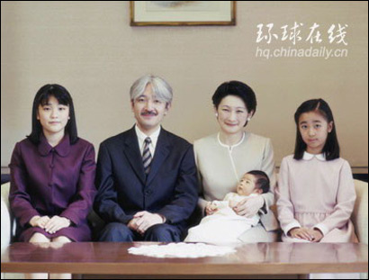 日本皇室公開天皇次子文仁親王全家福照(組圖)