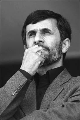 內賈德再展書信外交 致信美國人民呼吁撤軍