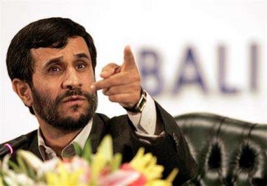 內賈德再展書信外交 致信美國人民呼吁撤軍