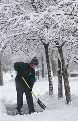 民生百態：美國中西部暴風雪下的快樂與痛苦