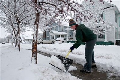 民生百態：美國中西部暴風雪下的快樂與痛苦