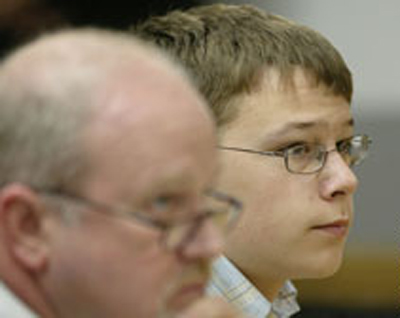 美國槍擊校長案少年認罪道歉 獲刑45年