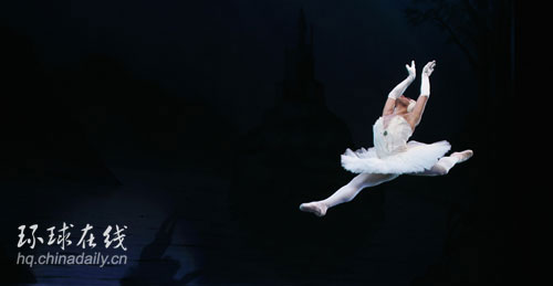 “男天鵝”們的搞笑芭蕾