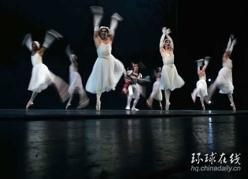 “男天鵝”們的搞笑芭蕾