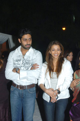 印度：寶萊塢頭號男星低調迎娶“世界第一美女”