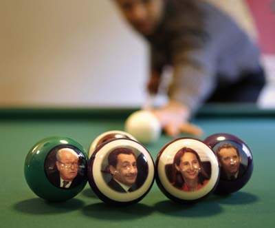 法國大選花絮篇:家庭戰(zhàn)、宣傳戰(zhàn)、網(wǎng)絡(luò)戰(zhàn)