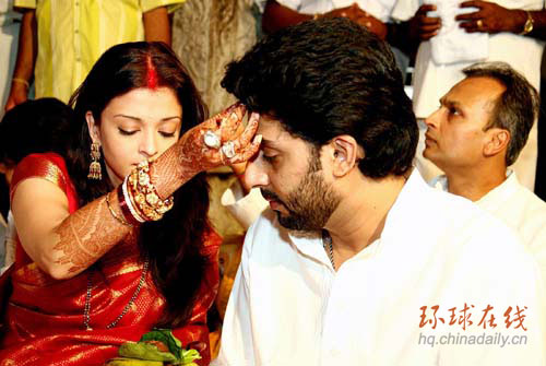 世界第一美女低調完婚