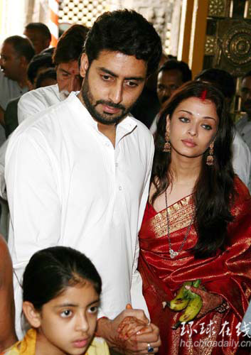 世界第一美女低調完婚