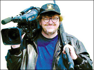 《華氏911》導演邁克爾?摩爾讓布什頭痛