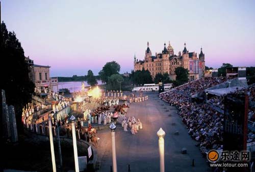 什未林：倒映在水中的珍珠(圖集)