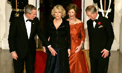 小布什夫人出自傳 少女時撞死同學、婆婆嘴毒總找茬