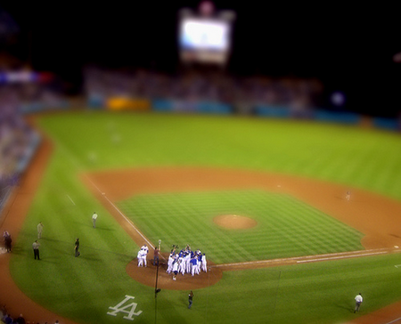 神奇！相機竟能照出小人國