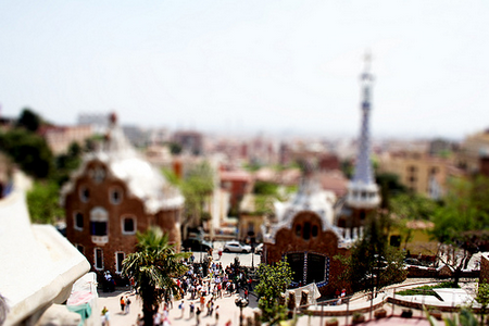 神奇！相機竟能照出小人國