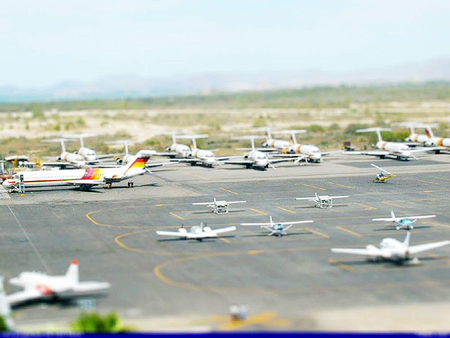 神奇！相機(jī)竟能照出小人國