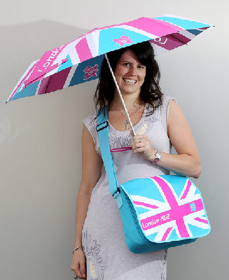 倫敦奧運會特許商品首次出售 品種豐富實用性強