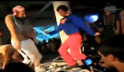 德國四學(xué)生“丑舞世界杯”奪冠 編排詭異動(dòng)作奇怪