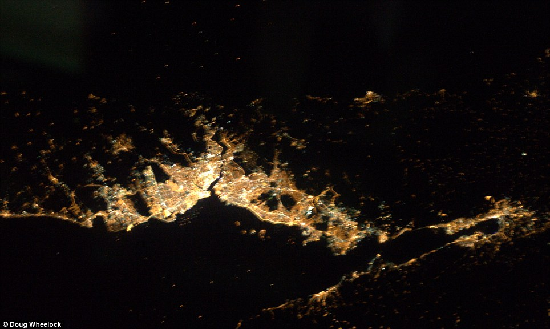 國際空間站發布地球夜景照 名城燈火賽繁星