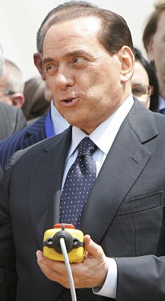 意總理緋聞情人踝紋惹猜議