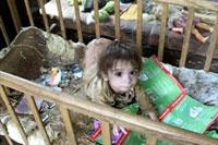 烏克蘭狠心母親竟圈養親生兒女逼其吃草