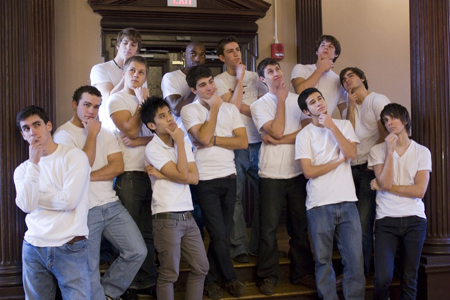 顛覆書呆子形象 哈佛大學(xué)年年海選美男