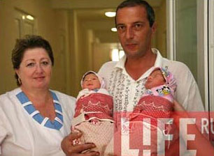 俄父母為雙胞胎取名普京和梅德韋杰夫