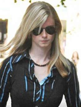 英中學女教師與未成年女生發生性關系