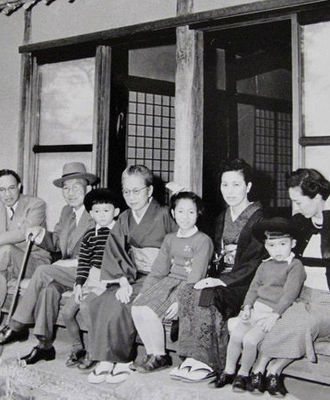 日本自民黨首鳩山由紀夫的幸福家庭生活