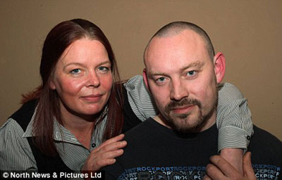 英司機被鐵桿穿胸 鎮定報警救援及時奇跡生還