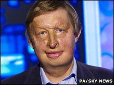 英國電視打破偏見 起用毀容者播報午間新聞