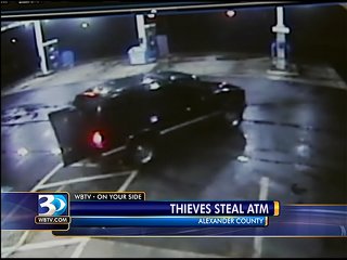 美國笨賊企圖用卡車偷ATM取款機(圖)